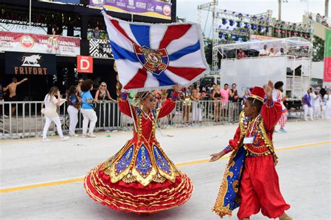 Confira O Desfile Da Pega No Samba No Carnaval De Vit Ria A Gazeta