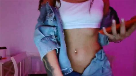 Super Slim Booty And Busty Hot Babe Teasing Show