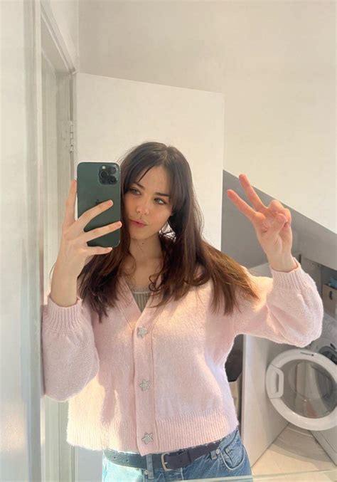 Brunette R BlondesBrunettesReds