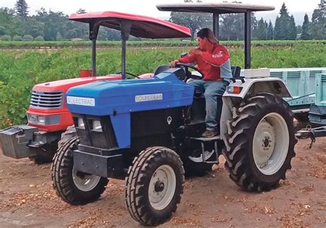 Electric tractors hit Canadian fields with a whir | The Western Producer