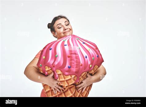 Chubby Brunette Hi Res Stock Photography And Images Alamy