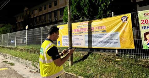 Bau Cat Pelarut Dikesan Di Sekitar Kawasan Kebakaran Kilang Harian Metro