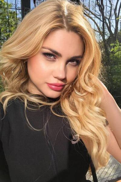 Captivating Anna Y O From Kyiv Ukraine With Blonde Hair VeronikaLove
