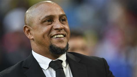 Roberto Carlos Embaixador De Famosa Marca Esportiva Para A América