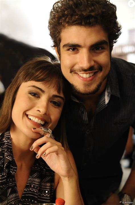 Maria Casadevall E Caio Castro - Caio Castro e Maria Casadevall festejam primeiro beijo em novela ...