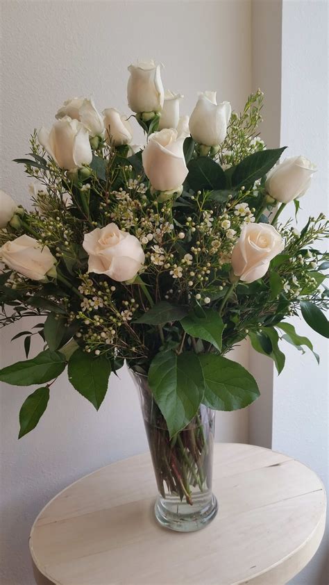 Elegant White Roses in Watertown, WI | Elegant Arrangements