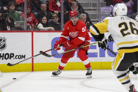 David Perron's hat trick helped pace the Red Wings past the Penguins