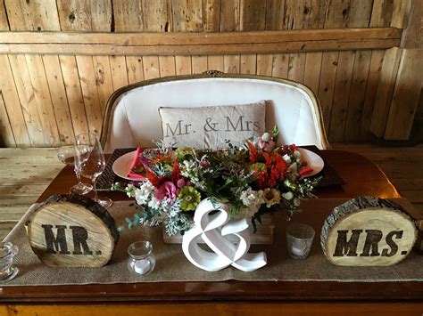 Maine rustic barn wedding - A Sweet Start