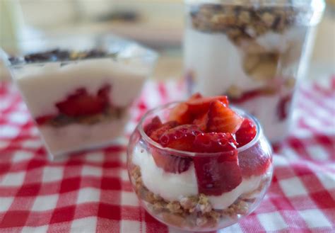 Receta exprés parfait o cómo convertir un yogur en un postre