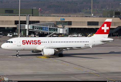 HB IJI Swiss Airbus A320 214 Photo By Marcel Reinmann ID 611359