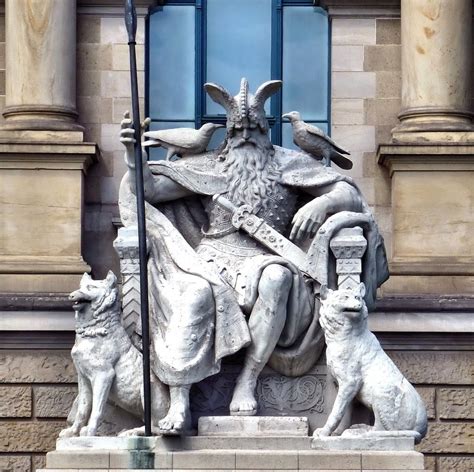 Galleriaartethule Das Wotan Denkmal In Hannover Wurde 1888 Von