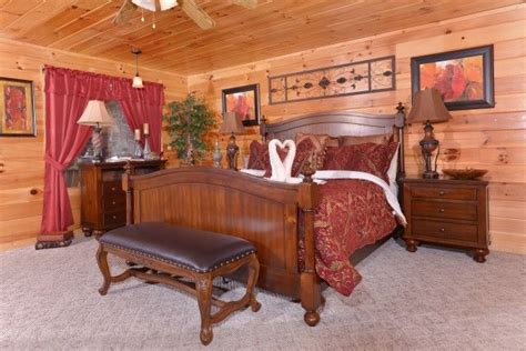 Pigeon Forge One Bedroom Luxury Affordable Cabin Rental With A Pool