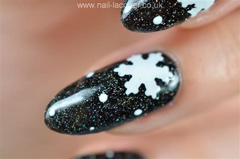 Snowflake nail art tutorial - Nail Lacquer UK