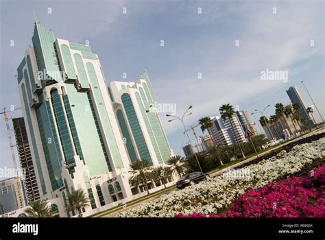 Salam Tower Doha Qatar Fotografías E Imágenes De Alta Resolución Alamy