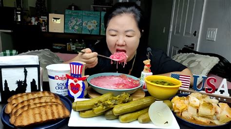 МУКБАНГ Борщ со СМЕТАНОЙ с Маринованными ОГУРЧИКАМИ, Чимчи по КОРЕЙСКИ ...