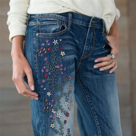 I Like This Embroidered Look Embroidery Jeans Diy Embroidery Fashion