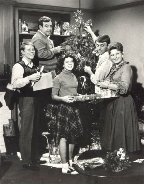 Happy Days Cast 1974 Christmas Sitcoms Online Photo Galleries