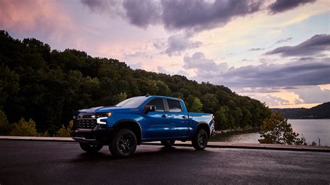 Detaching Tonneau Cover Prompts Chevrolet Silverado Gmc