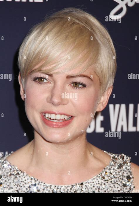 Dec 7 2010 New York New York U S Actress Michelle Williams