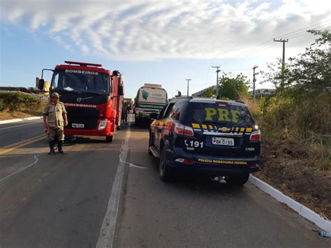 Dois Idosos Morrem Em Acidente Micro Nibus Que Levava Pacientes