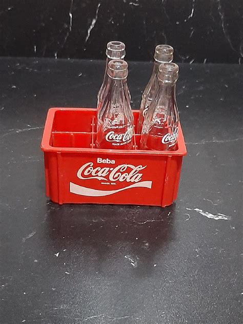 Mini Engradado Quatro Mini Garrafinhas Coca Cola Anos 80 Cacareco