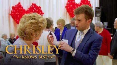 Chrisley Knows Best Season 6 Episode 6 Nanny Faye Hides Her Drink