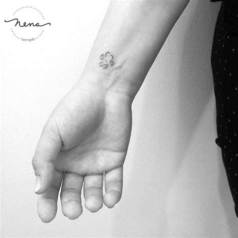 44 Tiny Minimalist Tattoo Designs By Nena Tattoo TattooAdore