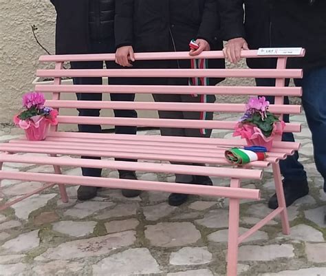 Da Lilt E Asl Panchine Rosa All Ospedale De Lellis Per La Prevenzione