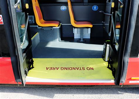 Industry's First 7.5-Meter Low-entry Electric Zhongtong V7 Bus