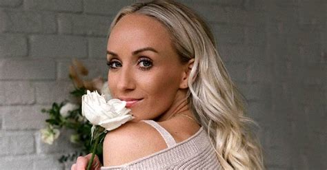 Olympic Gymnast Nastia Liukin Flaunts Endless Legs In Skimpy Daisy