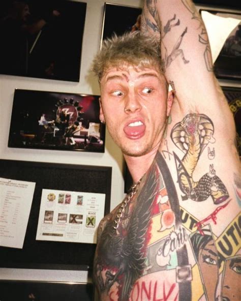 Machine Gun Kelly Boy Celebrities Celebs Mgk Tattoos Mr Baker