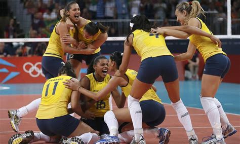 Seleção Brasileira Feminina De Vôlei é Bicampeã Olímpica Jornal O Globo