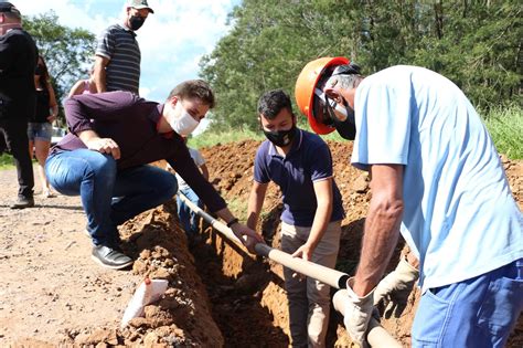 Est Ncia Velha E Corsan Iniciam Obra De Instala O De Rede De Gua No