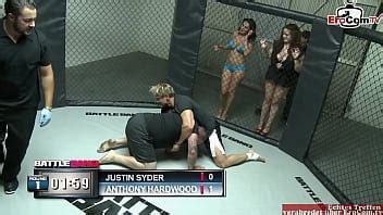 Une salope brune potelée aux gros seins baise avec un combattant XVIDEOS