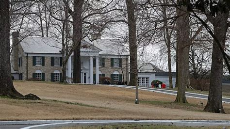 Historic Properties Elvis Presleys Historic Graceland Home To Be Sold To The Highest Bidder