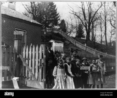 Coxey's Army, 1894--school children watching the procession Stock Photo ...