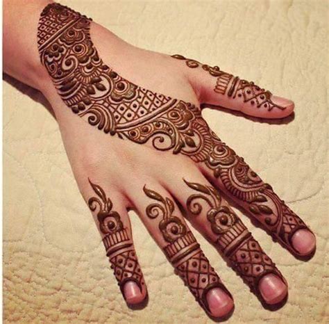 9 New and Gorgeous Bail Mehndi Designs with Pictures | Styles At Life