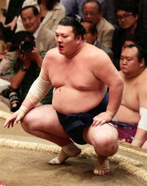 勢が栃煌山下し3勝目「押し倒せたのは自信になる」 大相撲写真ニュース 日刊スポーツ