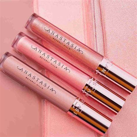 Tinted Lip Gloss Peachy Nude