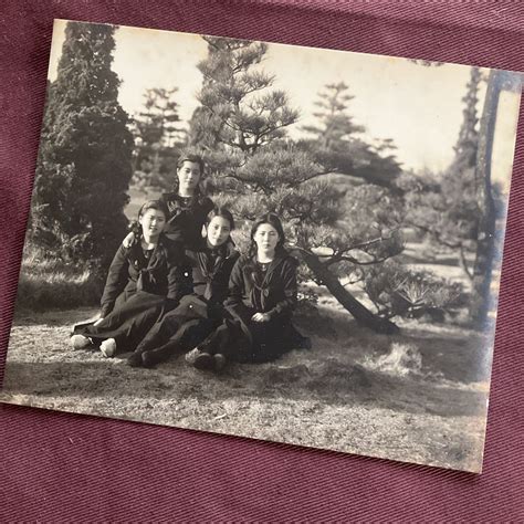 Yahooオークション 古写真 福岡女学校 1937年卒業 女学生 セーラー