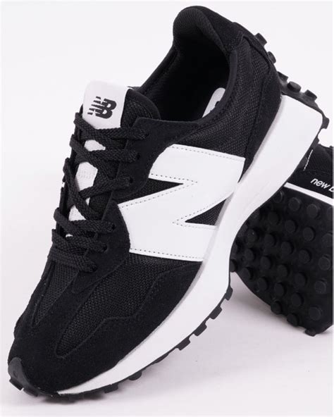 New Balance Trainer Black White S Casual Classics