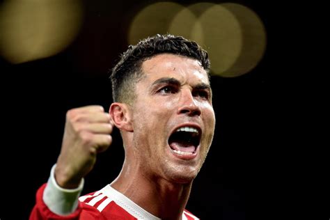 Cristiano Ronaldo Anuncia Que Vai Ser Pai De G Meos Zap Not Cias