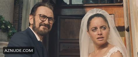 E Per Il Tuo Bene Nude Scenes Aznude