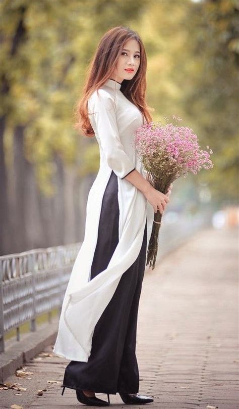 Pin By Trancuongdad On Charming White Long Dress Girls Long Dresses Vietnamese Long Dress