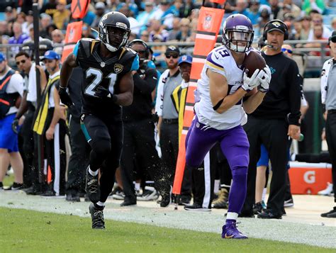 Oddsmakers Have Vikings WR Adam Thielen Bucking Trend in 2020 | Heavy.com