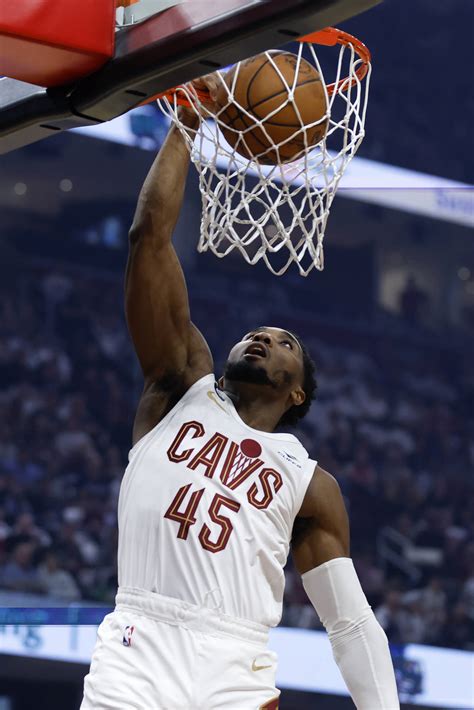 Mitchell Scores 37 In Home Debut Cavs Beat Wizards In OT Seattle Sports