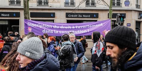 In Francia La Camera Ha Votato Per Inserire Il Diritto All Aborto Nella