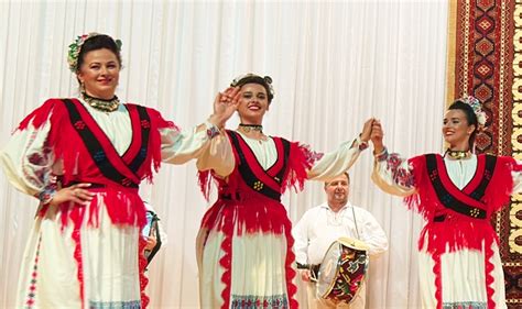 Transylvania Group Featured Romanian Best Folk Dance Traditions In