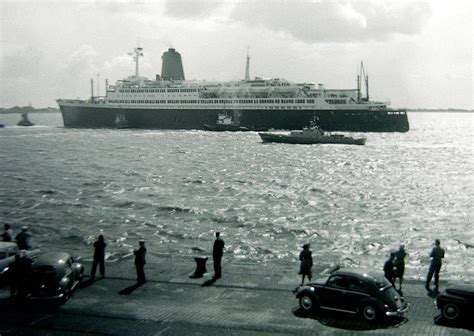 Pin Von Erich Papulis Auf Ocean Liners Bremen Bremerhaven Schiff