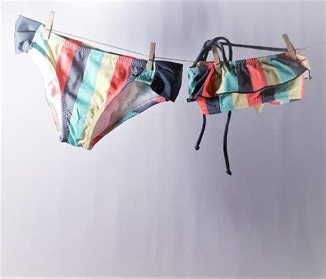 Bikini Rayas Colores Tresmicos